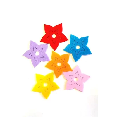 Filc virág, lyukas közepű Filc virág, lyukas közepű