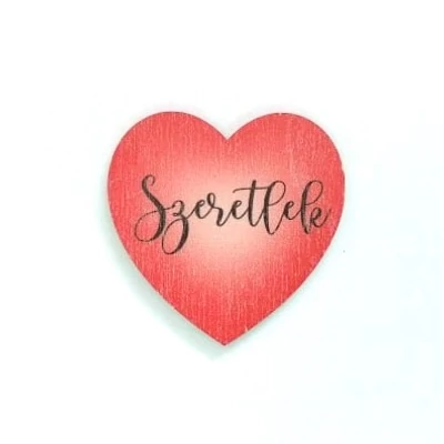 Szeretlek feliratos, piros szív alakú táblácska