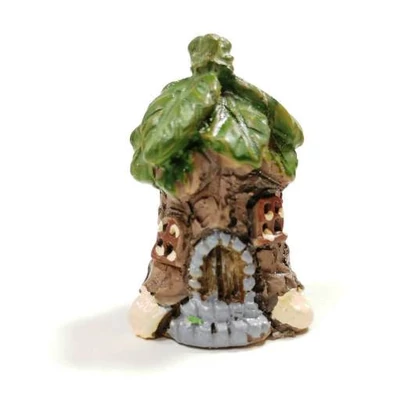 Mini fatörzs házikó levéltetővel Mini fatörzs házikó levéltetővel