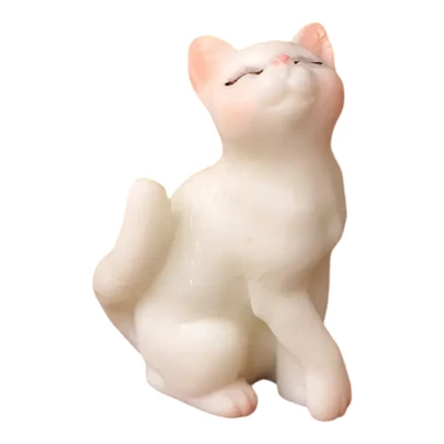 Mini fehér ülő cicus