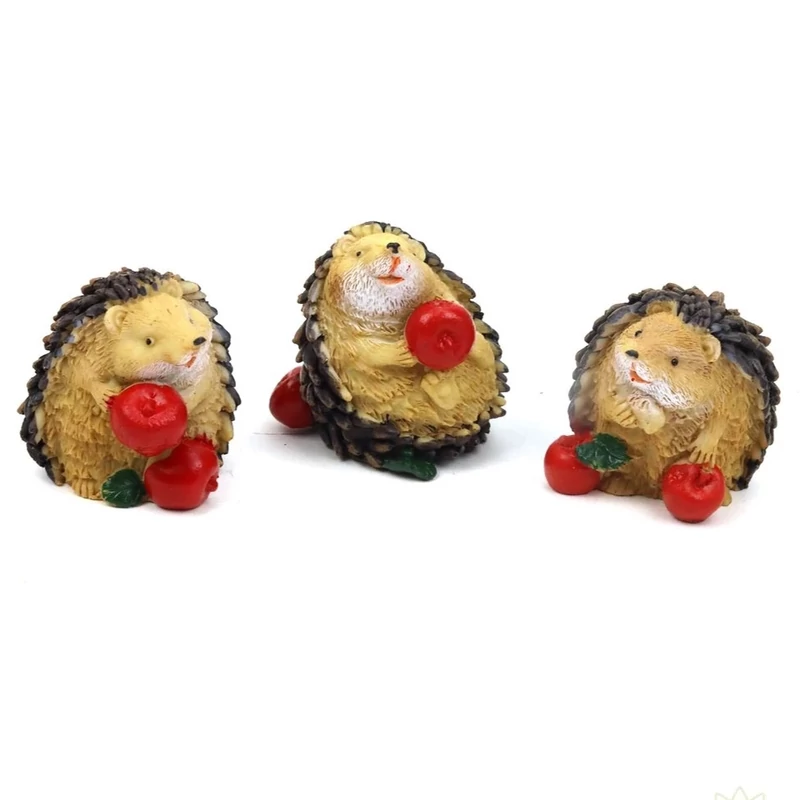 Süni figura almával, kicsi - 1db