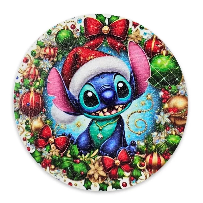 Nyomtatott fa tábla koszorú közép - Mikulás sapis Stitch 11,8cm