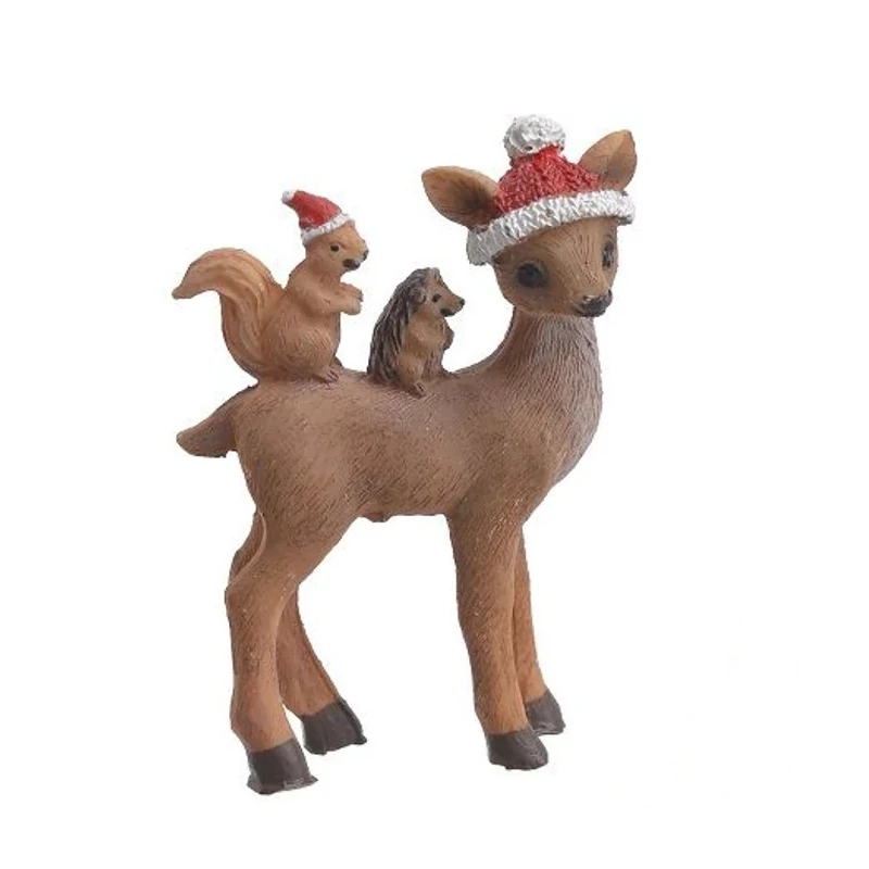 Piros sálas szarvas sünivel és mókussal a hátán, poly